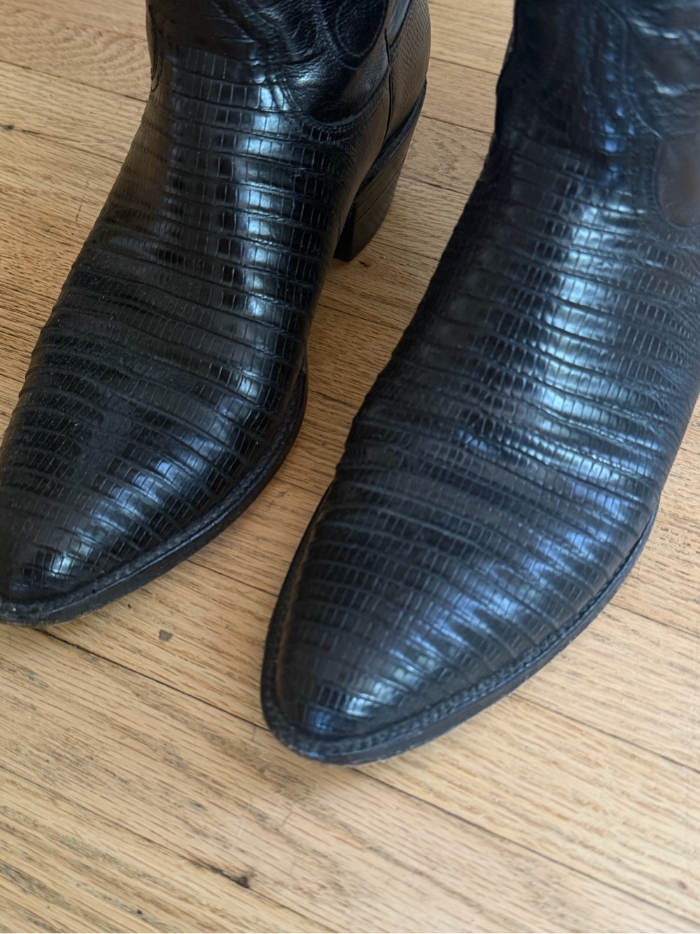 Lucchese Leather Women's Lizard Cowboy Boots - Picture 6 of 15